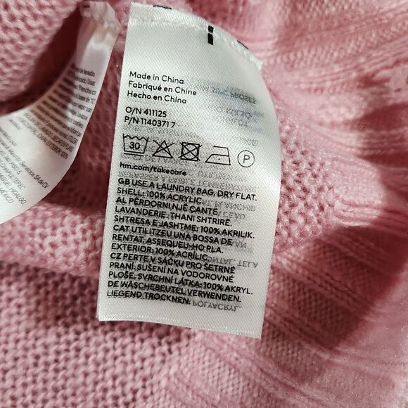 🔸️NWT H&M Divided Pink Care Bear Lightweight Soft Long Sleeve Sweater Medium - Picture 14 of 15